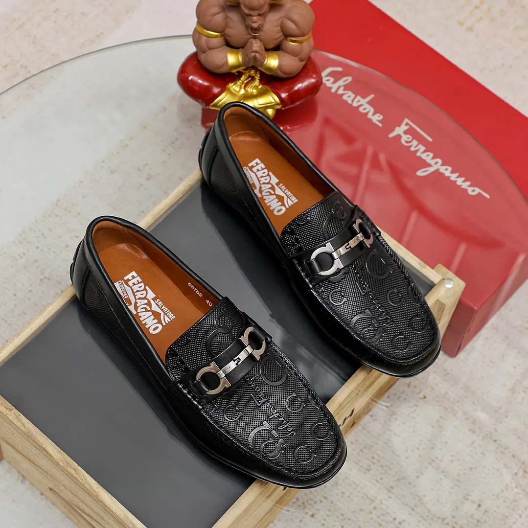 Men's shoes 💰360 🕷🕷【Ferragamo】Ferragamo Popular fashionable casual slip-on shoes🇨🇳Official website counter 1:1 production, original mold opening💯Good quality visible, imported high-end first-layer calfskin, luxurious pigskin lining🌿Very clear texture, high-quality waterproof, non-slip and wear-resistant outsole🎋High quality and low price, truly handmade🍓2 colors, code number 38-45